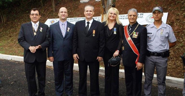 Celso Rafael, Marcos Pasin, Orlando Fogaça, Nina Kuznetzow, Eduardo Reis e Renan Reis Moreira são laureados no Medalha Vitória, que valoriza o patriotismo, SP. - -