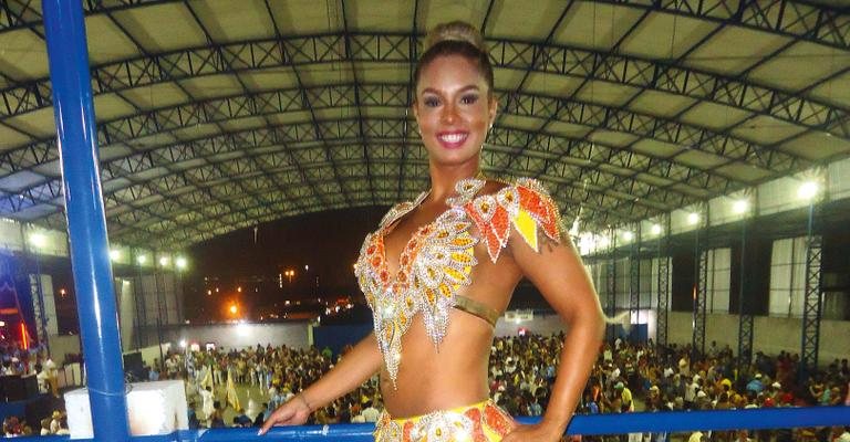 Milena Nogueira, musa de Diogo Nogueira, é madrinha de bateria da escola de samba, SP. - -