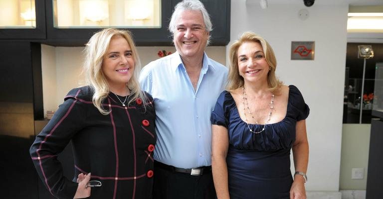 Os irmãos Laja e David Zylberman apresentam nova coleção de joias com desfile, em São Paulo, prestigiados por amigos, como Dora Rosset. - -