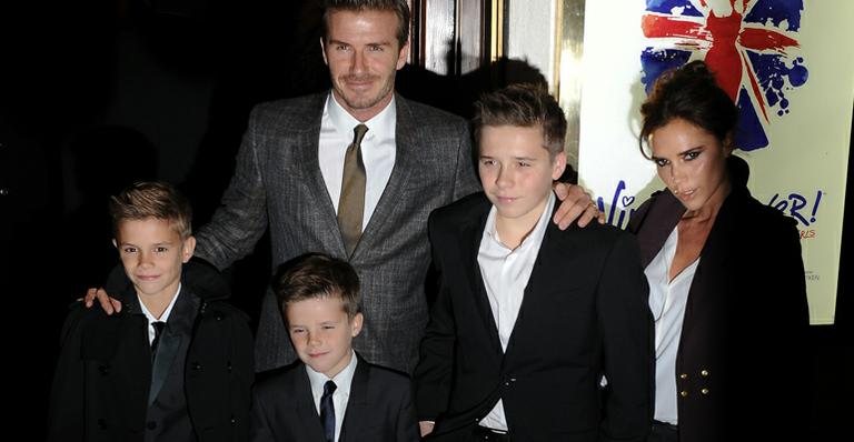 David e Victoria Beckham com os filhos, Brooklyn, Romeo e Cruz - Splash News