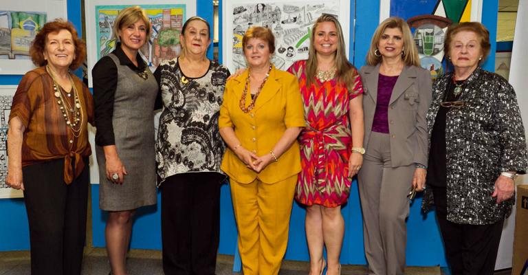 Tania Tarandach, Roseli Ventrelli, Sulamita Tabacof, Batia Eldad, Iza Mansur, Miriam Nigri Schreier e Rosa Mota prestigiam concurso de pintura e desenho, em SP. - -