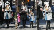 Suri Cruise e seu gorro de urso - The Grosby Group