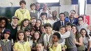 Elenco de 'Carrossel' em cena no cenário da Escola Mundial - Divulgação/ SBT