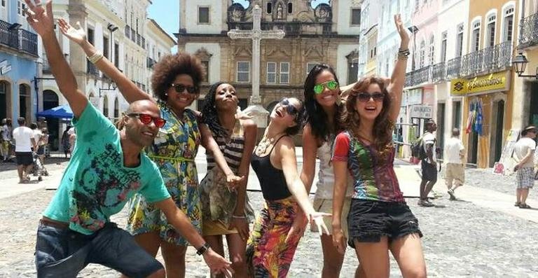 Junior Meirelles, Karla da Silva, Quesia Luz, Mira Callado e Liah Soares participam do show de Ju Moraes - Divulgação