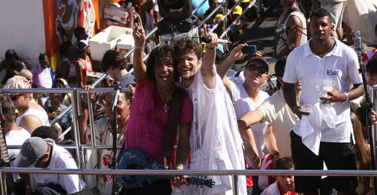 Saulo Fernandes e Luiz Caldas agitam Salvador - Fábio Martins e Gabriel Rangel/AgNews