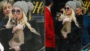 Ke$ha carrega seu gatinho por Nova York - The Grosby Group