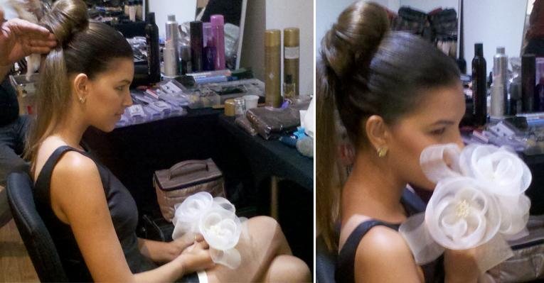 A atriz Mariana Rios no backstage da estilista Martha Medeiros. Ela vai usar um vestido de noiva preto no desfile. Confira aqui em breve a foto - Ana Paula de Andrade