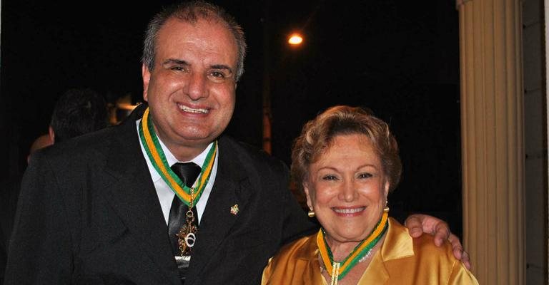 João Melo e Nicette Bruno são laureados no Encontro de Membros da Academia Brasileira de Honrarias ao Mérito, em SP. - -