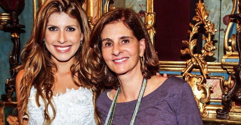 Em SP, Juliana D’Agostini, pianista, faz recital no Museu de Arte Sacra e é aplaudida por Beatriz Vicente de Azevedo. - -