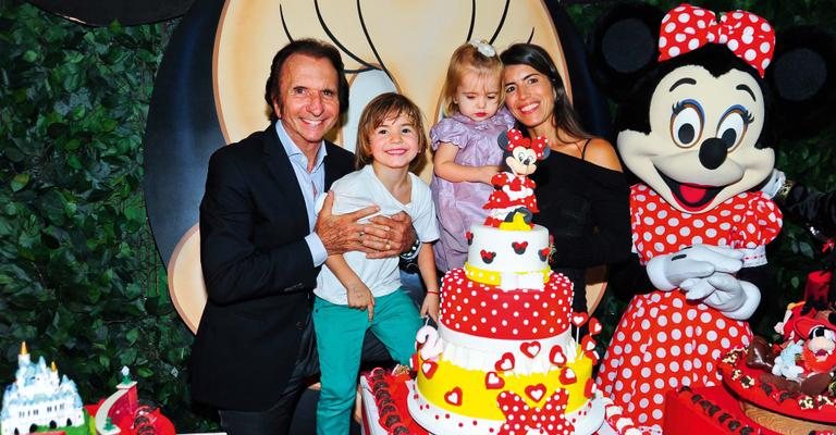 Emerson e Rossana festejam os filhos, Vittoria e Emo. - João Passos/ Brasil Fotopress