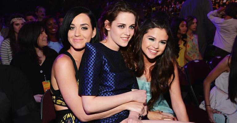 Katy Perry, Kristen Stewart e Selena Gomez no Kids' Choice Awards - Getty Images