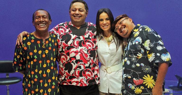 Adriana Ferrari comanda bate-papo com Roberto Pinheiro, Enok Virgulino e Adelmo, do Trio Virgulino, na sua atração na JustTV, em SP. - -