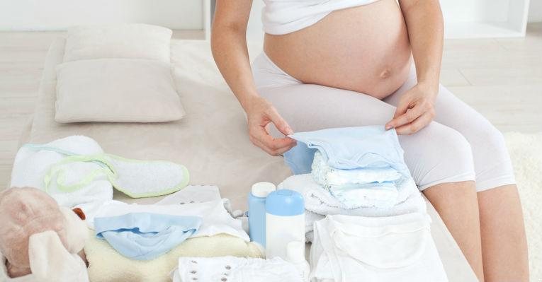 O enxoval do bebê precisa ser trocado a cada três meses. Por isso, não exagere nas primeiras compras. Confira a lista de itens necessários - Shutterstock