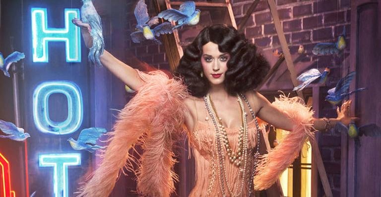 Katy Perry em ensaio para GHD - Reprodução