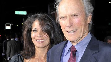 Clint Eastwood com a mulher Dina Ruiz - Getty Images