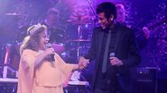 Neymar foi um dos convidados especiais da festa que comemorou os 84 anos da cantora Ângela Maria - AgNews