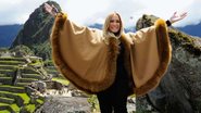 A atriz, em Machu Picchu, para gravar Amor à Vida, que estreia dia 20. - TV Globo/Estevam Avellar