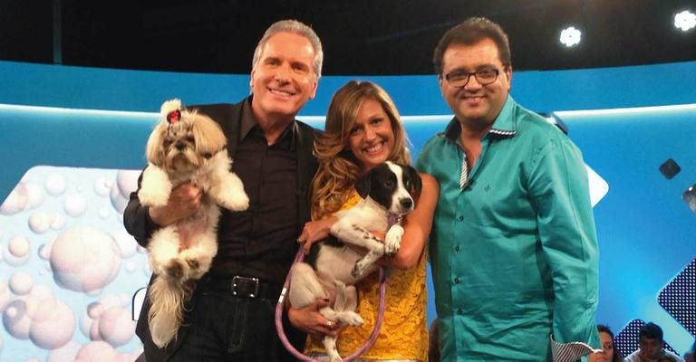 Roberto Justus recebe Luisa Mell e Geraldo Luís, em seu programa, na Record, SP. - -