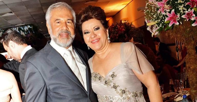 Em Rondonópolis, MT, Mohamad Khalil Zaher e a amada, Mara Mongelli Zaher, abençoam a boda do filho... - -