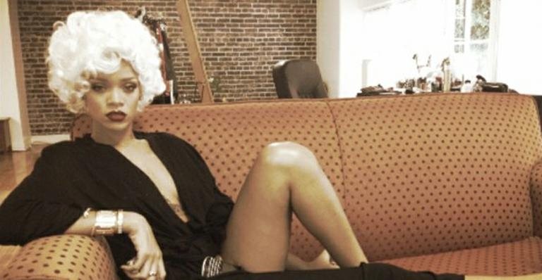 Rihanna se transforma em Marilyn Monroe - Instagram/Reprodução