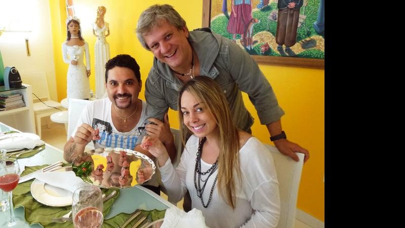 O casal com Edson e Andrea com Marcelo Sampaio - -