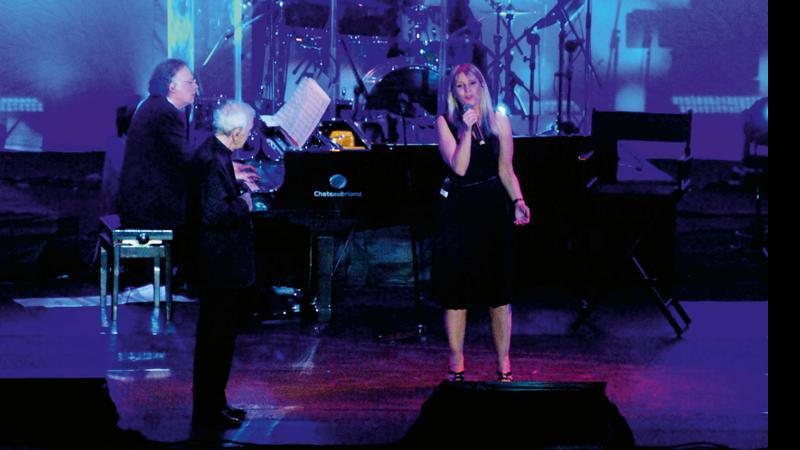 Aznavour com a filha Katia - Marcelo Loureiro