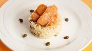 Salmão com arroz à alcaparra - André Ctenas