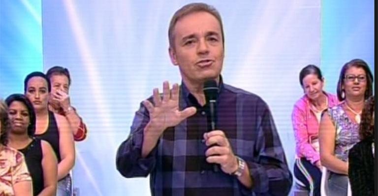 Gugu se despede do público em seu último programa na TV Record - Reprodução/TV