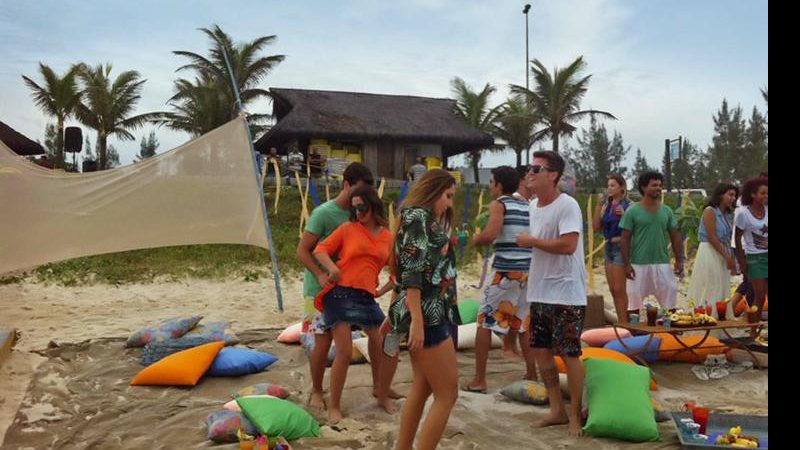 Gravação de clipe na praia da Reserva, no Rio - Carol Veras