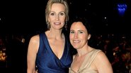 Jane Lynch e Lara Embry - Getty Images