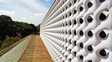 Casa Cobogó, idealizada por Marcio Kogan com co-autoria da arquiteta Carolina Castroviejo. Fotografia de Nelson Kon - Nelson Kon