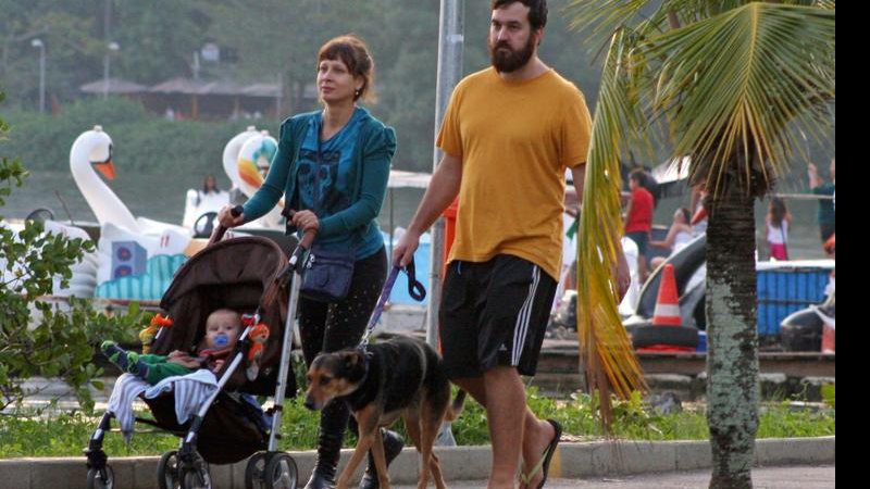 Katiuscia Canoro e família - Gil Rodrigues/JC Pereira/Foto Rio News