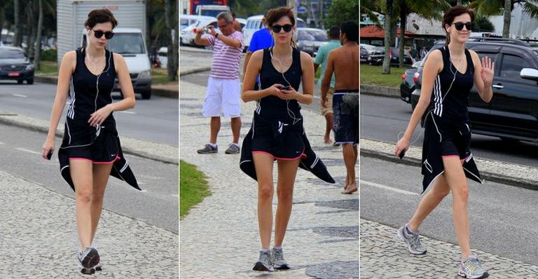 Sophia Abrahão caminha na Barra da Tijuca - Gabriel Rangel/AgNews