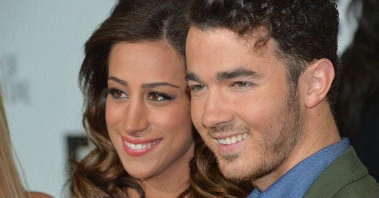 Kevin Jonas está à espera de seu primeiro filho com Danielle Deleasa - Getty Images