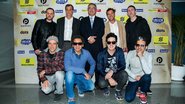 Marcelo Santos, Luiz Carlos Niemeyer, Hayton Jurema da Rocha, Ricardo Chantilly, Edo Van Dvijn,
em pé. Sandro Dias, Simoninha, Flausino e Max, abaixados. - Caio Guimarães