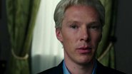 Benedict Cumberbatch intepreta Julian Assange no cinema - Reprodução/YouTube