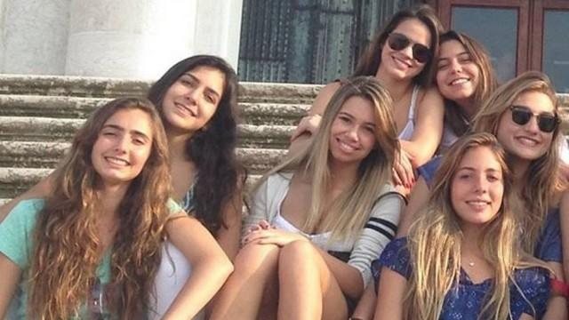 Bruna Marquezine se diverte com Sasha - Reprodução / Instagram