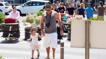 Ronaldo com o clã em Ibiza - G3 Online / The Grosby Group