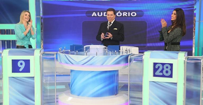 Silvio Santos recebe Mari Alexandre e Flávia Noronha em seu programa - Roberto Nemanis/SBT