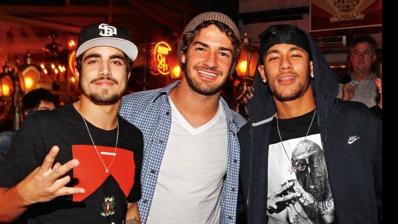 Caio Castro, Pato e Neymar - -