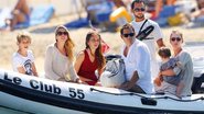 Uma Thurman relax em Saint-Tropez - Honopix