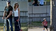 Gisele Bündchen e Tom Brady passeiam com Benjamin, que se encanta com esquilo - AKM-GSI/Splash