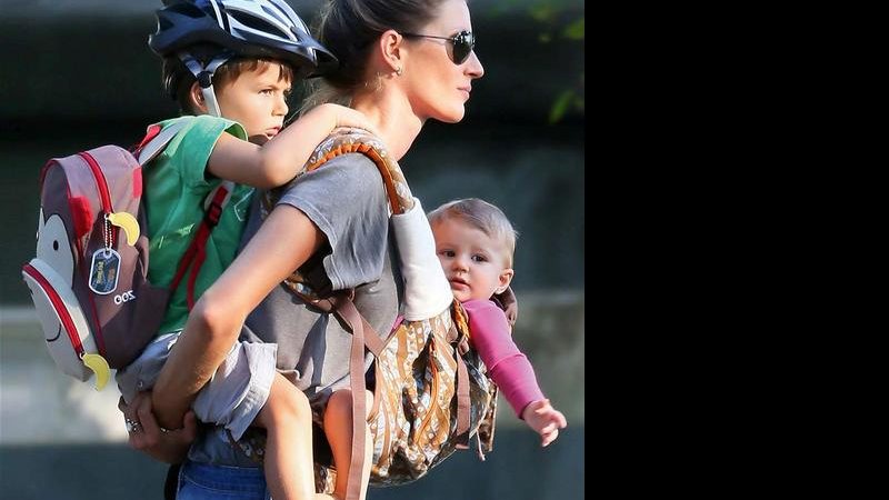 Gisele dispensa a babá e se revela uma supermãe. - -