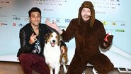 Bruno Gagliasso e Danilo Gentili com o cachorro Duffy - Raphael Mesquita / Foto Rio News