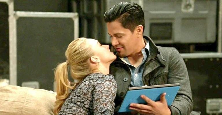 Hayden Panettiere e Jay Hernandez em cena - Reprodução