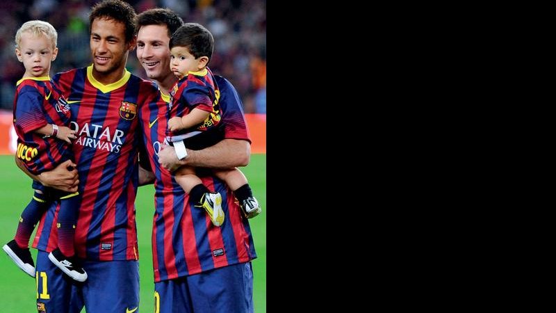 Pais Neymar e Messi mimam seus filhos antes de jogo - David Ramos/ Getty Images