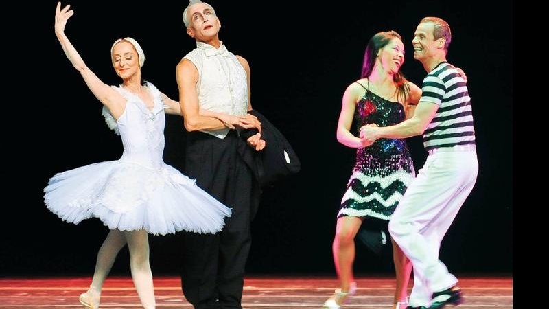 O belo Cisnes, de Ana Botafogo e Luis Arrieta, e o suingue de Carlinhos de Jesus e Michelle Barreto. - João Passos/Brasil Fotopress