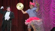 Eduardo Moscovis se veste de boneca em circo - Cleomir Tavares/Mural da Fama/Divulgação