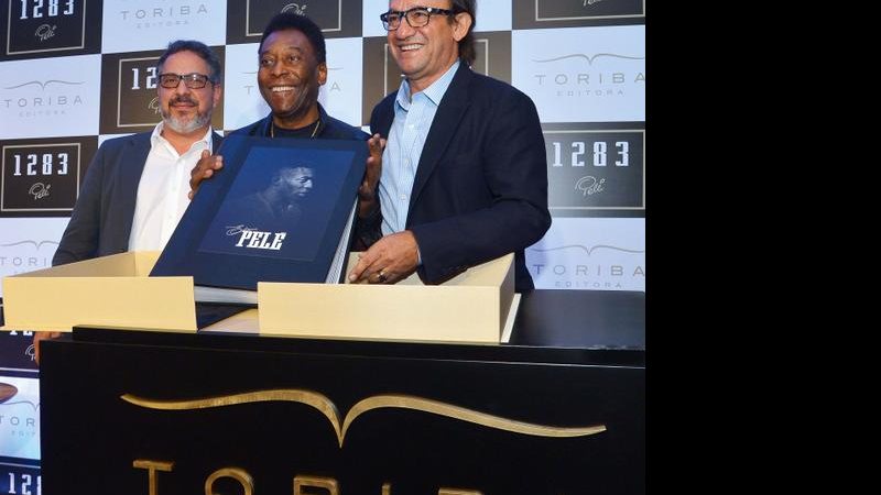 Triunfos de Pelé em seu livro 1283 - Antonio Carlos Carreiro