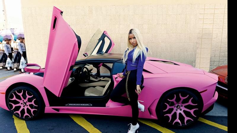 Fashionista Nicki Minaj lança coleção de roupas assinadas por ela - Kevork Djamsezan/ Reuters